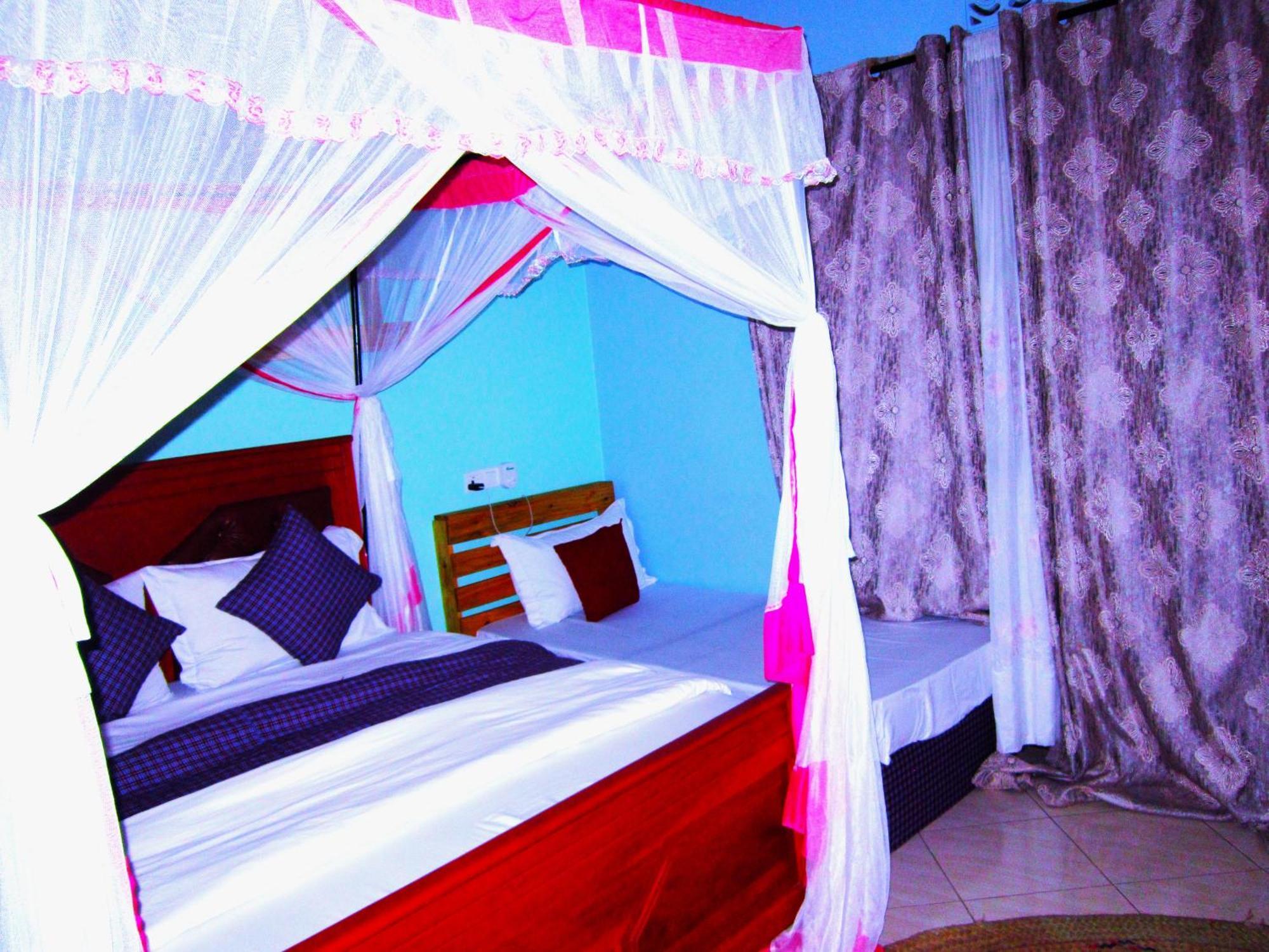 Safari Park House Bed & Breakfast Arusha Exterior photo